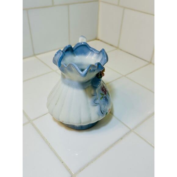 Ceramic Creamer Pitcher with Ruffled Edge Porcelain Flowers -‎ for Tea Parties - Picture 3 of 5